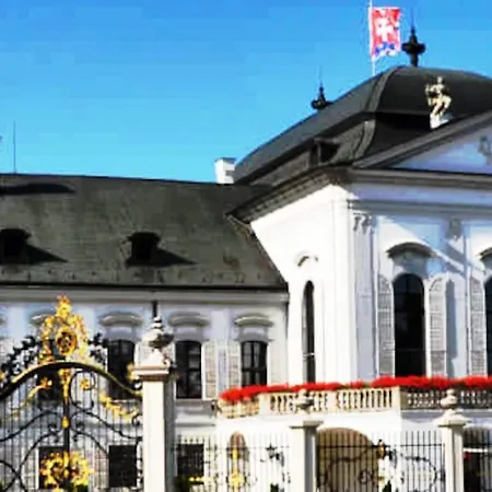 Diamond In Old Town With Free Parking * Bratislava