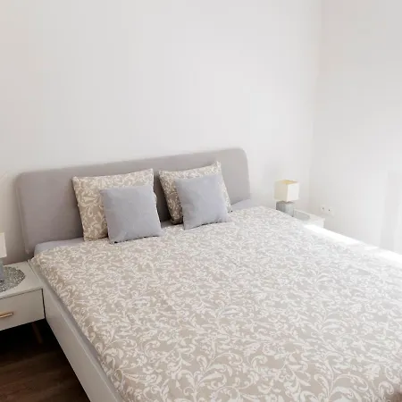 Diamond In Old Town With Free Parking * Bratislava