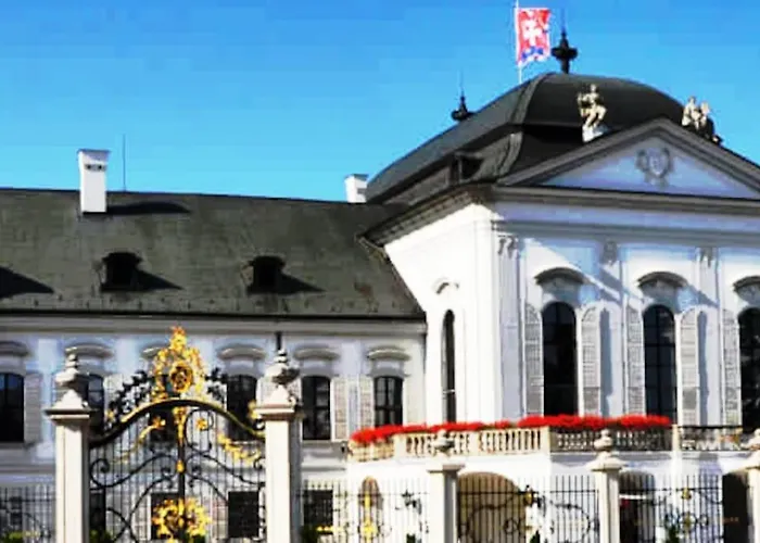 Diamond In Old Town With Free Parking * براتسيلافا