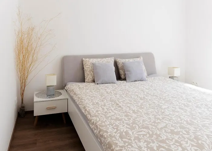 Diamond In Old Town With Free Parking شقة