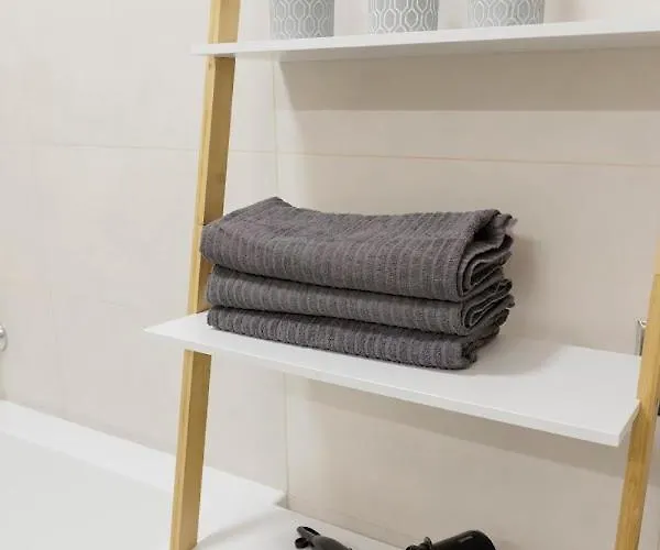 Diamond In Old Town With Free Parking شقة براتسيلافا