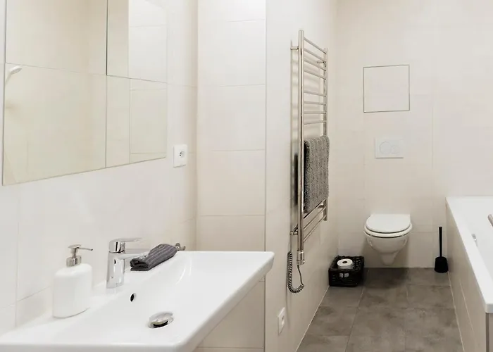 Diamond In Old Town With Free Parking * براتسيلافا